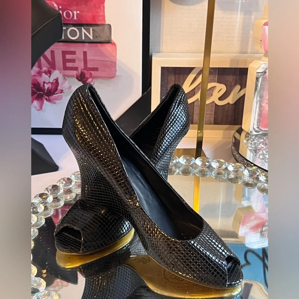 Tory Burch Jude Platform black, snake-embossed leather size 9.5